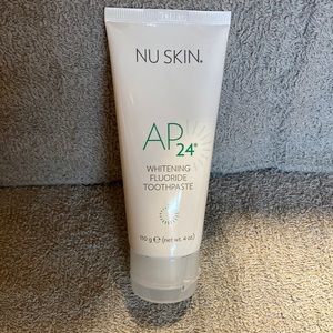 AP24 Whitening Fluoride Toothpaste